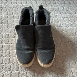 Toms slip on sneaker, size 7.5, bluish gray color